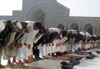 Әлемнің әр түкпірінен: Мұсылман мерекелерінде демалыс беріледі