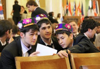 Грядут уроки секс-воспитания в Таджикистане