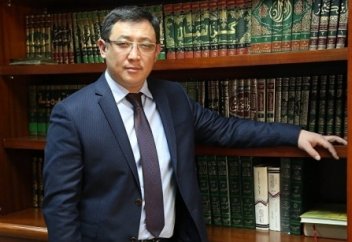 Тақуалық, Буквализм, Талақ дегеніміз не? - Қайрат Жолдыбайұлы, Исламтанушы, PhD доктор.