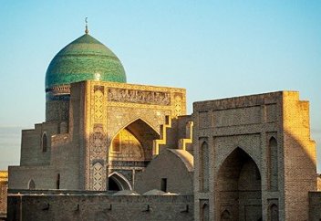 Медресенің фото-суреті жапондардың оқулық мұқабасын безендірді (фото)