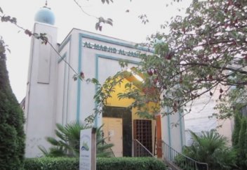 МЕЧЕТЬ ОТКРЫЛА ДВЕРИ ДЛЯ БЕЗДОМНЫХ В ЗИМНИЕ ХОЛОДА