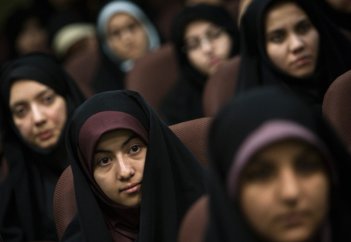 Мұсылмандардың көз алдында доңыз етін жеген азамат тиісті жазасын алды