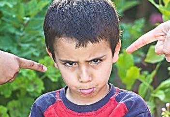 Қазақстандықтар жаппай асырап алған балалардан бас тартуда