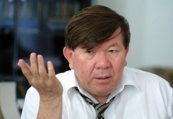 Мұхтар Шаханов шетелдіктерге тұрмысқа шыққан қыздарды азаматтықтан шығаруды ұсынды