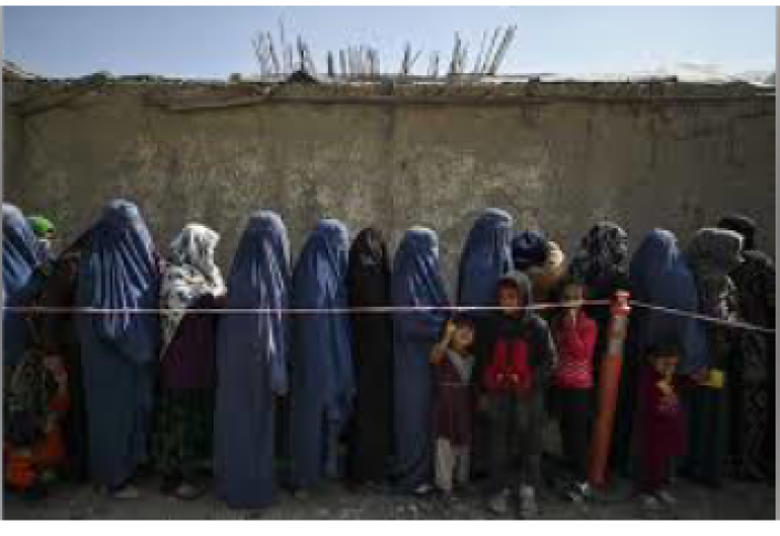 Афганские женщины остались на обочине ликвидации последствий землетрясения