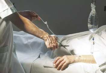 "Соқыр сенімнің" жетегінде кеткен құқық қорғаушы 3 жылға бас бостандығынан айырылды