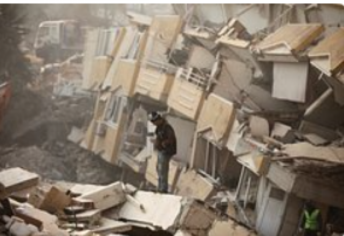 В Турции сравнили первые два землетрясения со взрывом 500 атомных бомб