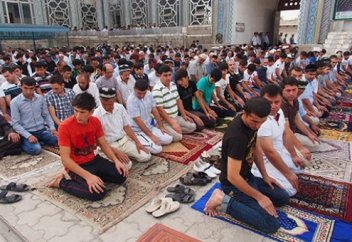 В мечеть – в пижаме. С каких пор это стало нормой?!