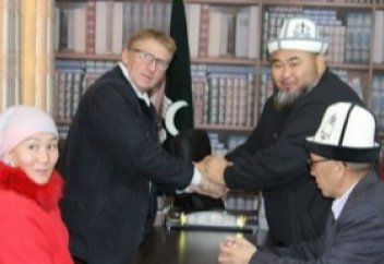 Бельгиец принял ислам и женился на киргизской девушке