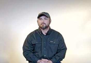 Американец борется за многоженство