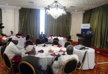 Кениялық мұсылмандар түймедейді түйедей ететін бақ-қа шағымданып отыр