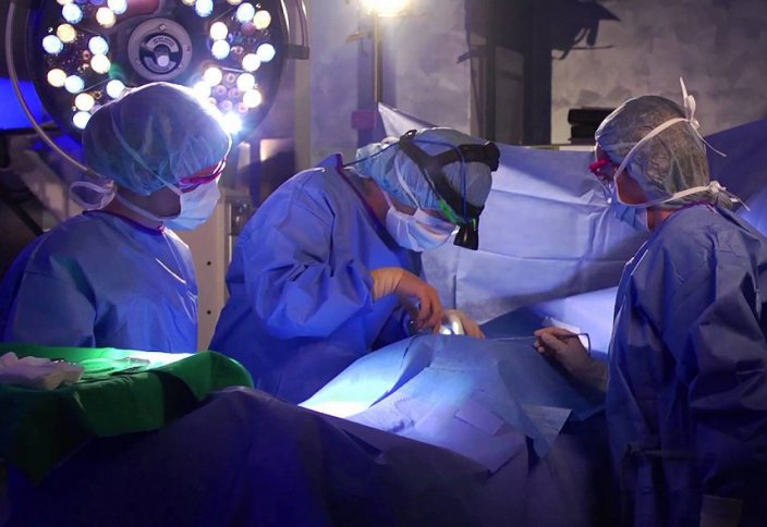 Телехирургия пациентке алыстан ота жасауға мүмкіндік береді