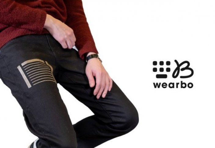 Японцы представят одежду с текстильной клавиатурой (видео)