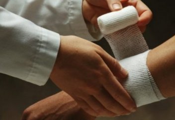 Астана хирургтері жануар ұлпасынан жара таңғыш жасады