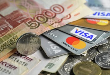В Госдуме захотели запретить благотворительные сборы на личные карты россиян