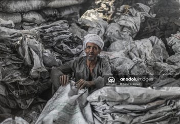 Угольщики в Египте трудятся в тяжелых условиях (фото)