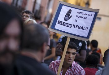 Найден метод регулирования терпимости к беженцам и мигрантам