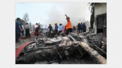 Индонезиядағы ұшақ апаты: Өмірінің соңғы сәті қалғанын түсінген жолаушылар “Аллаху акбар” деп жылады (видео)
