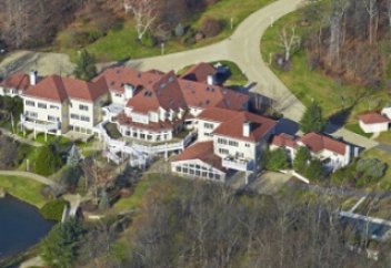 Шартарап: Майк Тайсонның 52 бөлмелі зәулім сарайы қарттар үйіне айналады