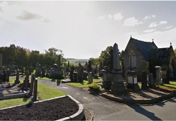 Город опускается к «финальному пространству» для мусульманских захоронений