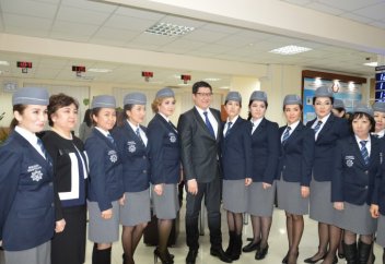 В центрах таможенного оформления Казахстана будут работать ТОЛЬКО женщины