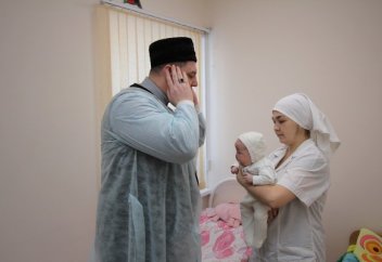 Үлкен анустың жақыннан жасалған фотосуреттері