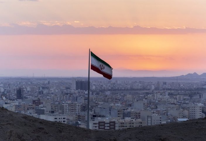 40 лет под санкциями: как живут в Иране