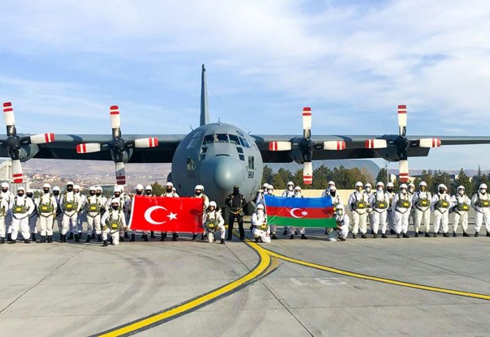 Разные: Азербайджанские военнослужащие демонстрируют высокий профессионализм на Зимних учениях-2021 (ФОТО/ВИДЕО)