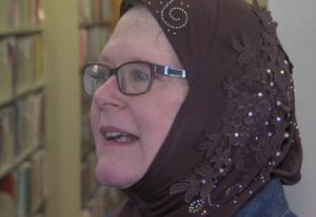 Христианка одела хиджаб в знак солидарности и поддержки