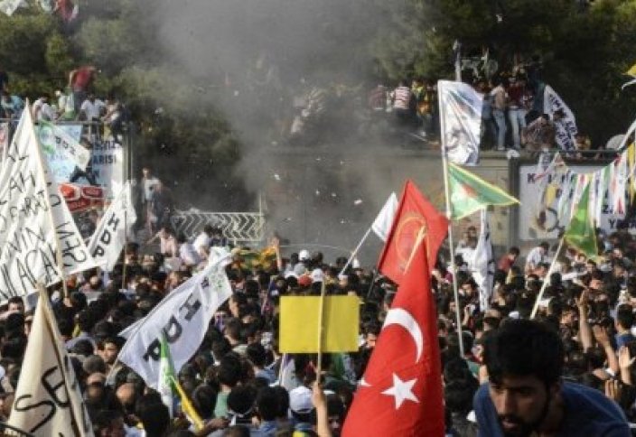 Теракт в Турции: Есть пострадавшие (видео)