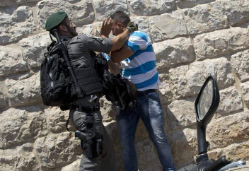 Полиция шектен шығып барады (видео)