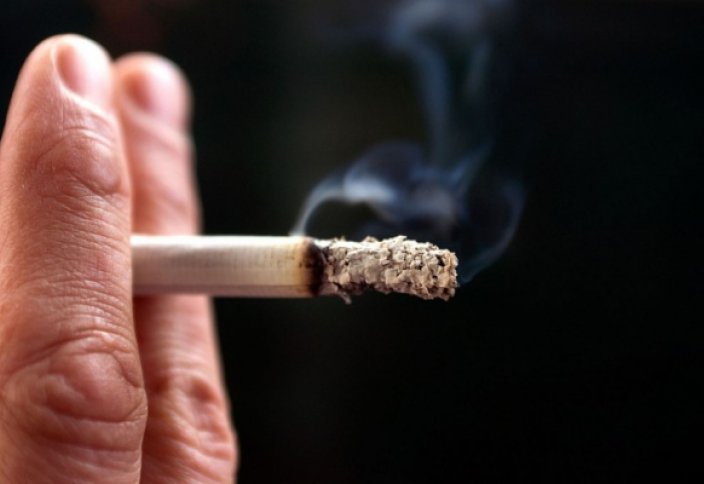 В ОАЭ обеспокоены ростом числа курильщиков