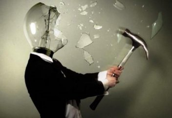 Фромм Э. "Анатомия человеческой деструктивности" (Осы еңбекті оқып шығуға кеңес беремін)