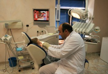 Тіс дәрігерлері жасөспірімнің 232 тісін жұлды