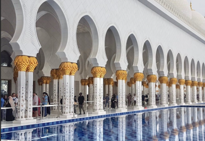 Өткен жылы қасиетті қос мешітті (Харам мешіті мен Пайғамбар мешіті) есептемегенде туристер ең көп бас сұққан құлшылық үйі белгілі болды