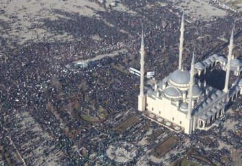 Пайғамбарымыз (с.а.у.) 1 миллион мұсылманды аяғынан тік тұрғызды (ФОТО)