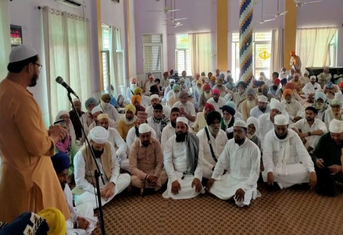 Индуисты и сикхи построили мечеть для односельчан-мусульман