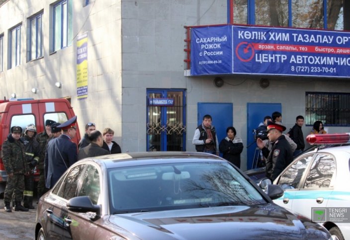 12 студентов пострадали при взрыве гранаты в колледже в Алматы