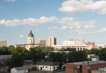 Город в США заплатит 15 тысяч долларов переехавшим туда. Страны, готовые платить вам за переезд