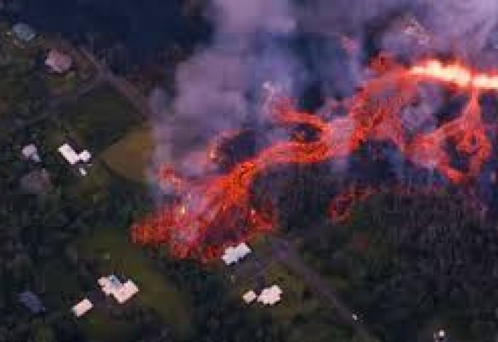 Извержение вулкана на Гавайях приобретает катастрофические масштабы (видео)