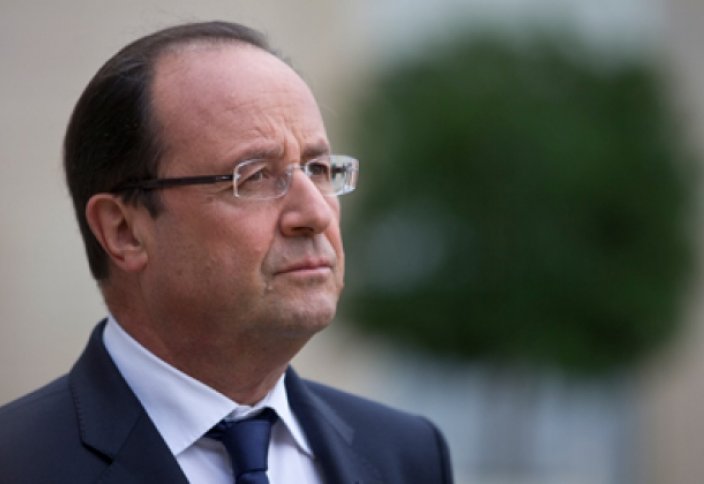 Президент Франции принял решение по запрету хиджаба и буркини