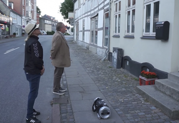 "Азанмен оят" акциясы құрдымға кетті (видео)