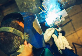 Пробел в законах превратил некоторых казахстанцев в людей второго сорта - депутат