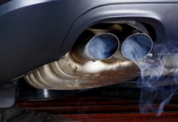 Штраф за грязный выхлоп и шумный глушитель повысят в 5 раз в Казахстане
