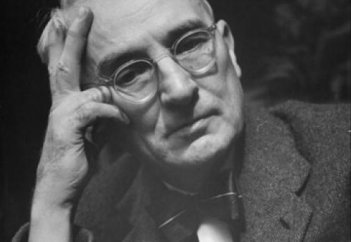 ДЕЙЛ КАРНЕГИ: "Түсі суық адам дүкен ашпай-ақ қойсын..."