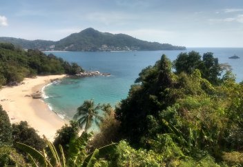 Tуристер тастап кеткен қоқысты үйлеріне салып жіберетін болды