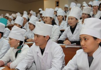 Выпускников медвузов ждет обязательная трехлетняя отработка