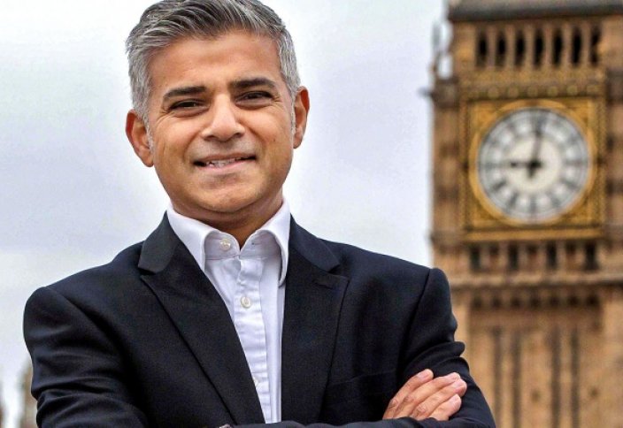 Мусульманин, метящий на пост мэра Лондона лидирует