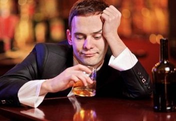 Мас күйде «күпірлі» сөз айтқан мұсылман діннен шыға ма?