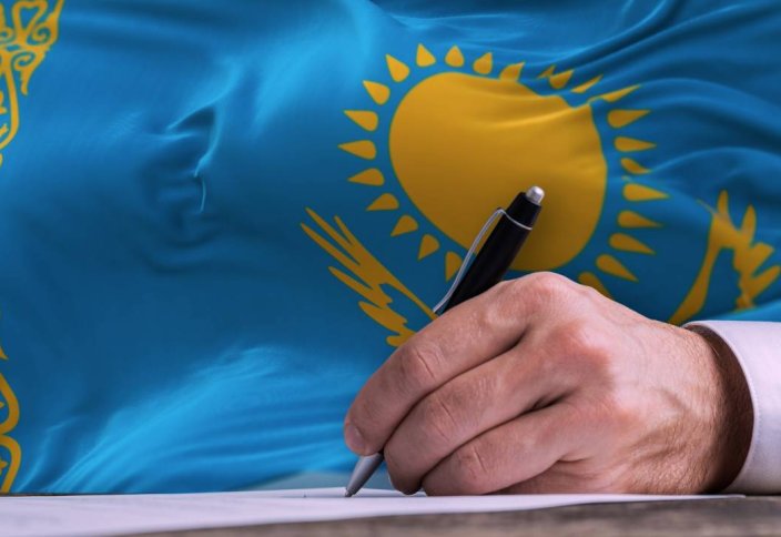 В Казахстане обновили правила регистрации иностранцев и беженцев